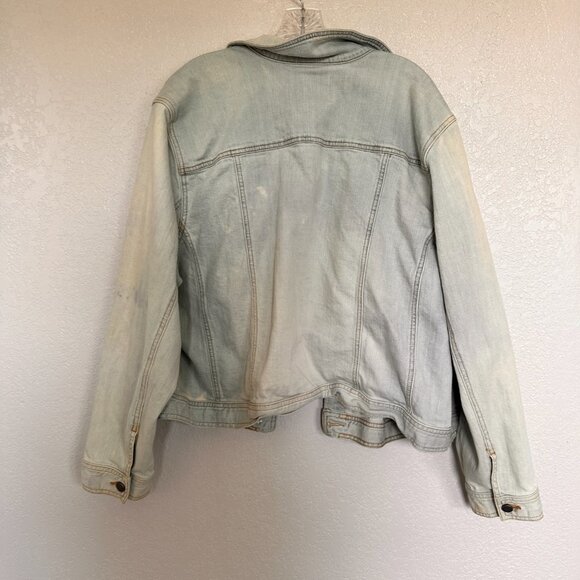 Sejour Plus Size Denim Jacket Light Wash - Picture 2 of 4
